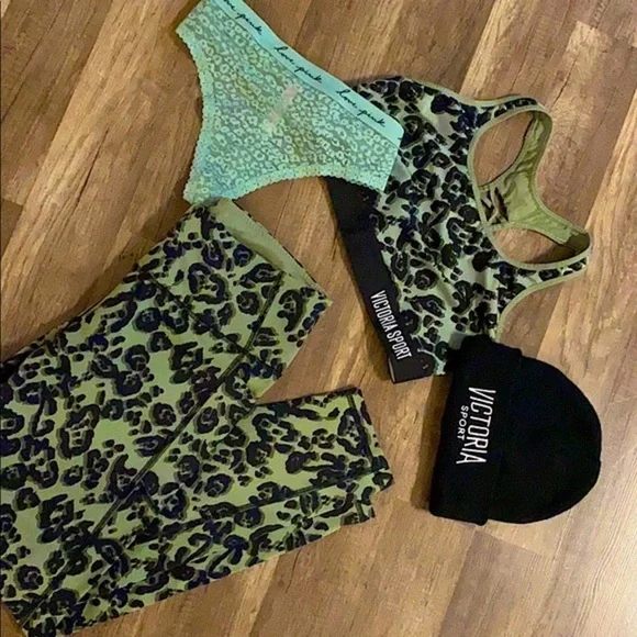 RARE!! VSX Victoria’s Secret Sport 🖤✨ 2pc Outfit Set - Picture 3 of 6